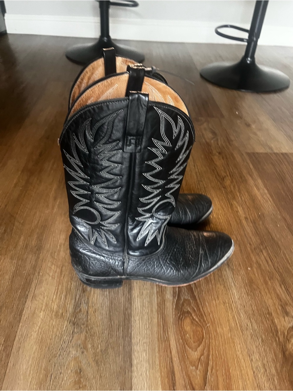 Men's Black Leather Western Cowboy Boots with Contrast Stitching